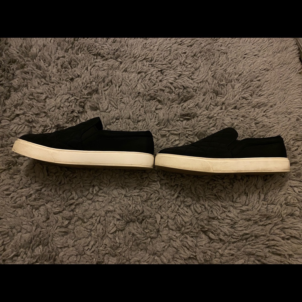 Black and white Aldo slip on sneakers - Picture 9 of 13